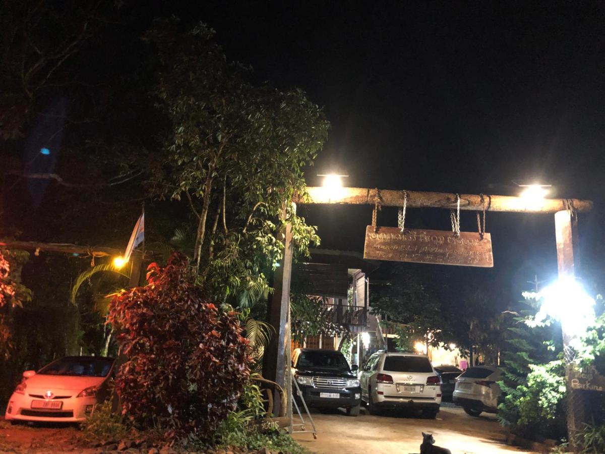Mondulkiri Pizza Bungalows Senmonorom Buitenkant foto