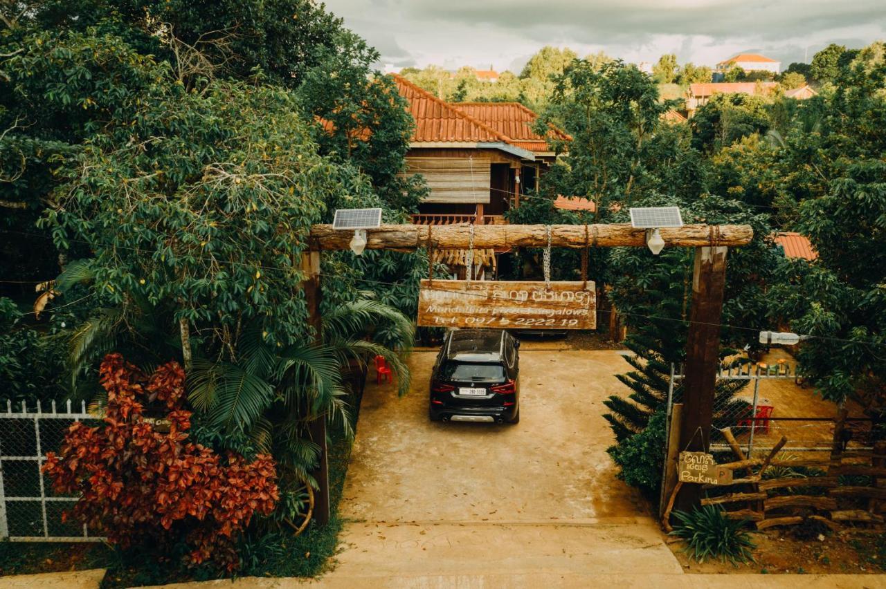 Mondulkiri Pizza Bungalows Senmonorom Buitenkant foto